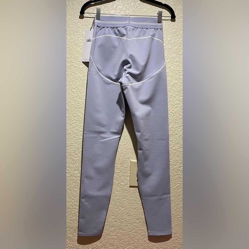 Alo Yoga NWT Airbrush High Waist Heart Throb Leggings Winter Frost Color Size S - Picture 6 of 11